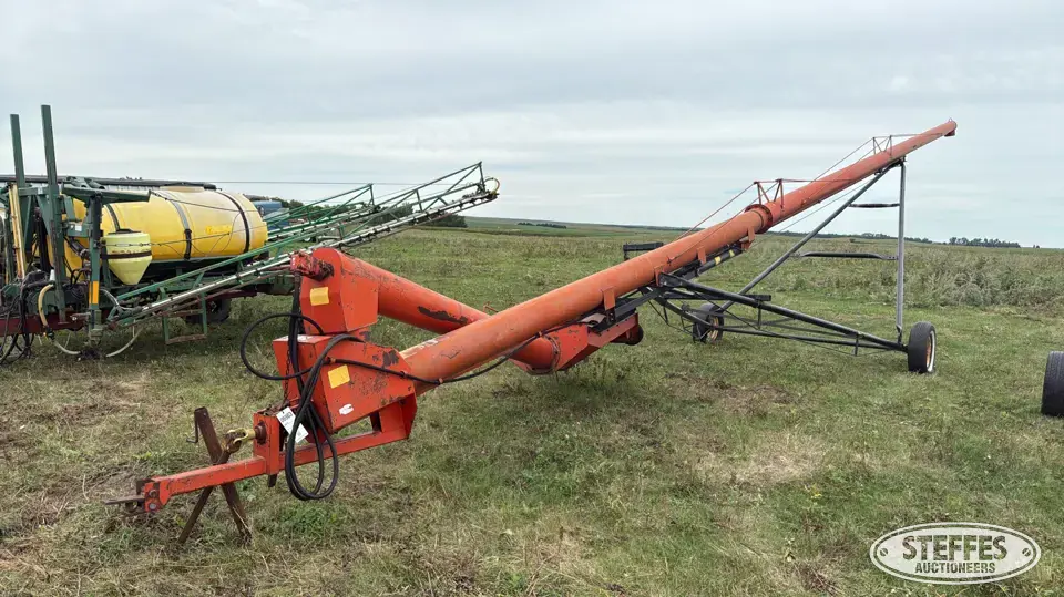 Brandt swing hopper auger