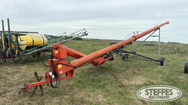 Brandt swing hopper auger