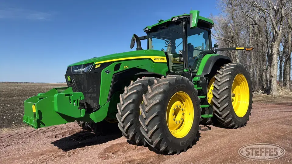 2022 John Deere 8R 370 MFWD Tractor