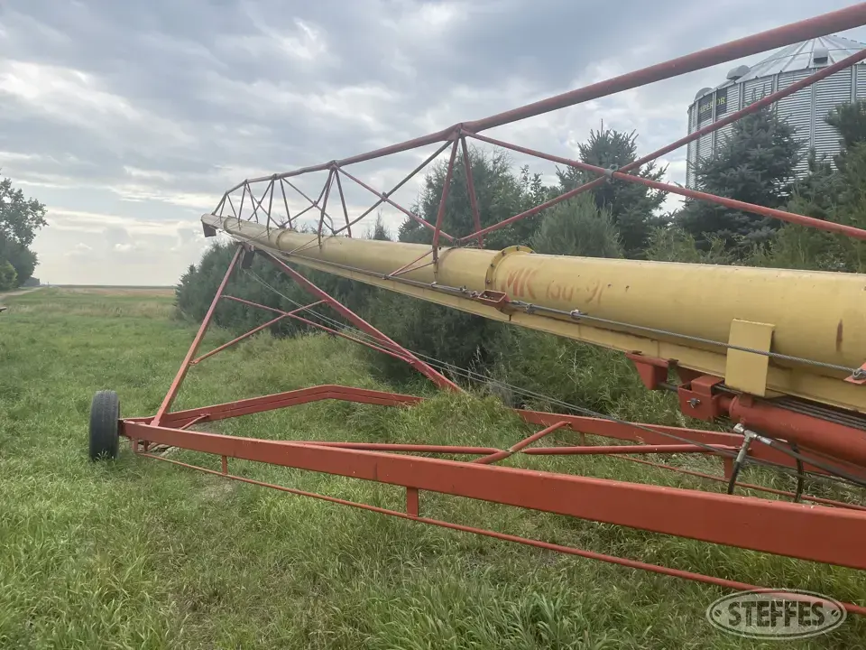 Westfield MK130-91 Swing Hopper Auger
