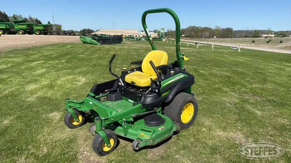 2017 John Deere Z950M Zero Turn Mower