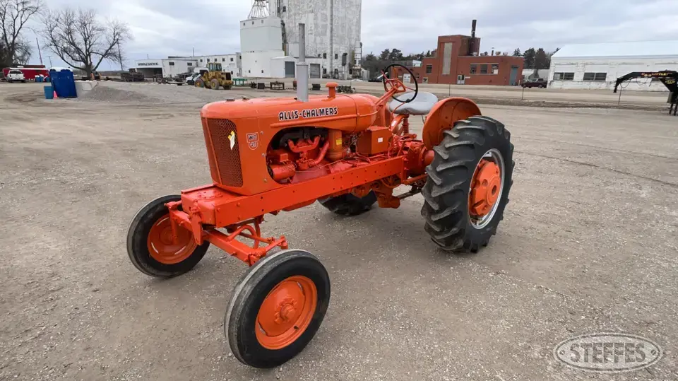 1957 Allis-Chalmers WD45 Collectible Tractor