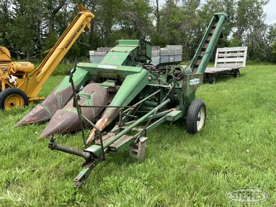Oliver 83 Pull-Type Harvester