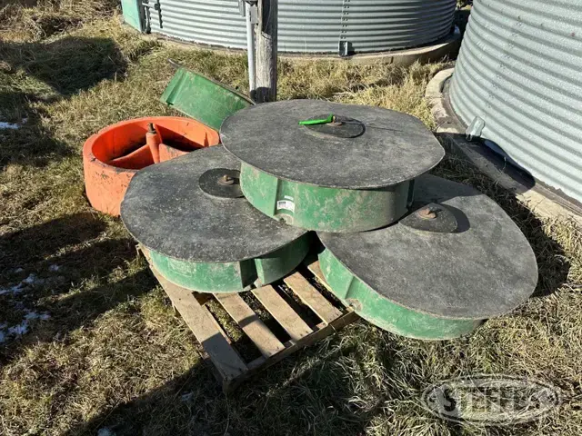 (5) mineral feeders