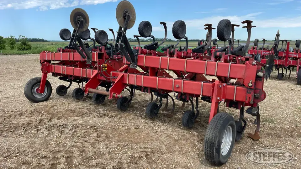 Case IH 1820 Row Crop Cultivator