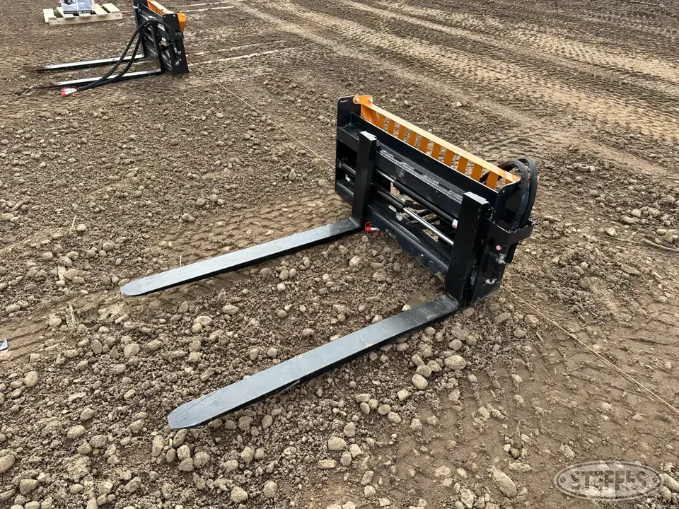 2023 Wolverine PFA-11-3300G Skid Steer Fork