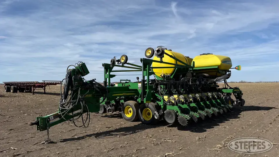 2011 John Deere DB44 12 or More Row Planter