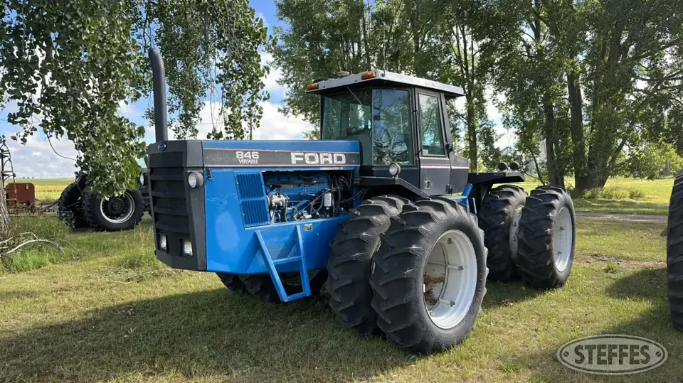 1989 Versatile 846 4WD Tractor