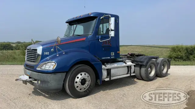 2002 Freightliner Columbia