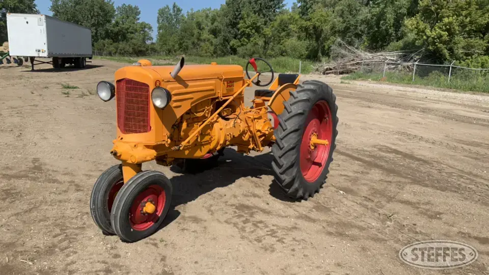 1948 Minneapolis-Moline R Collectible Tractor