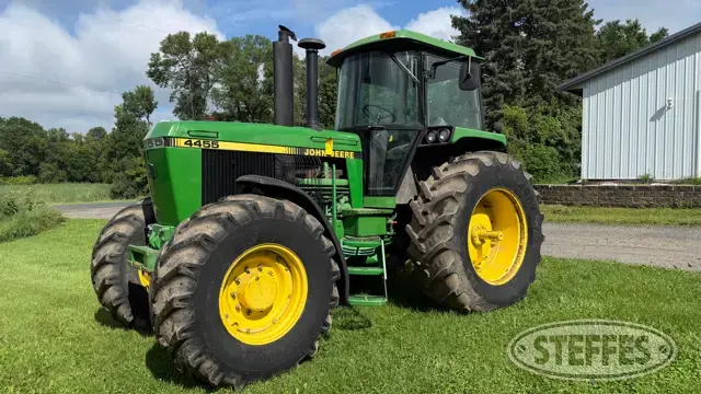 1989 John Deere 4455
