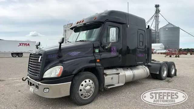 2013 Freightliner Cascadia 125