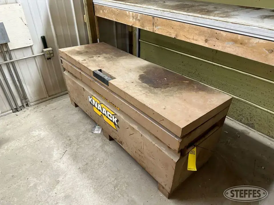 Knaack 2972 Jobmaster Storage and Bench