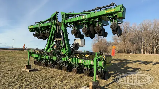 2012 John Deere 1720