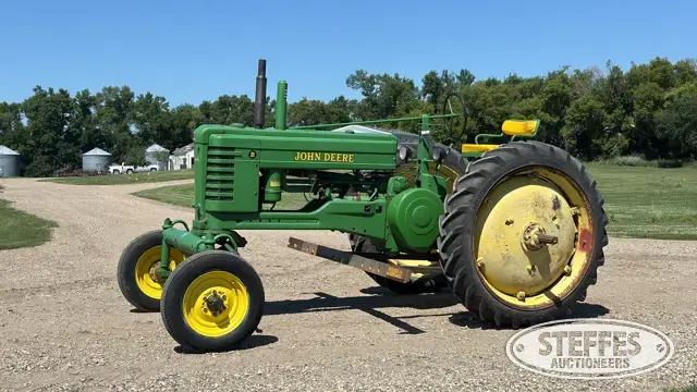 1948 John Deere B