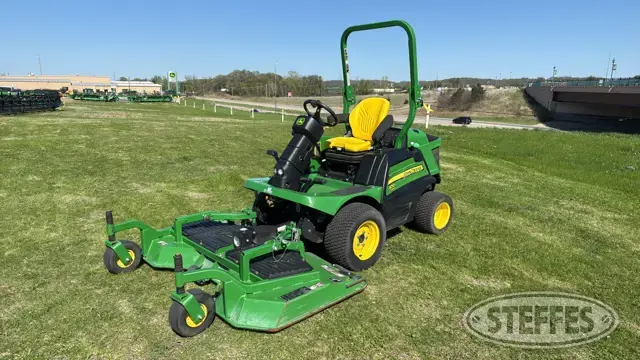 2022 John Deere 1570