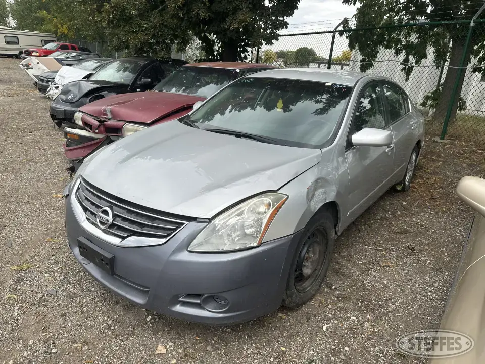 2012 Nissan Altima S Car