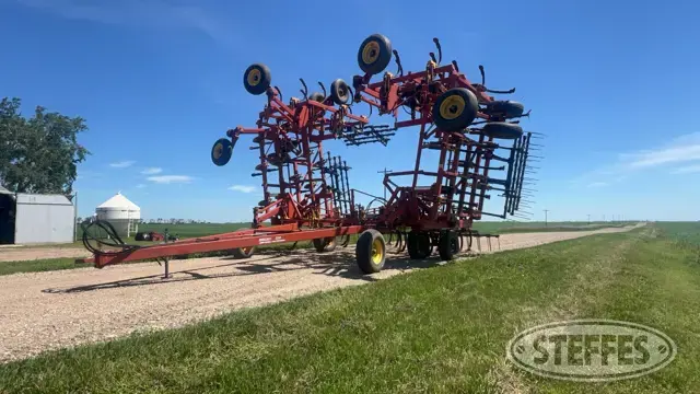Bourgault 8800