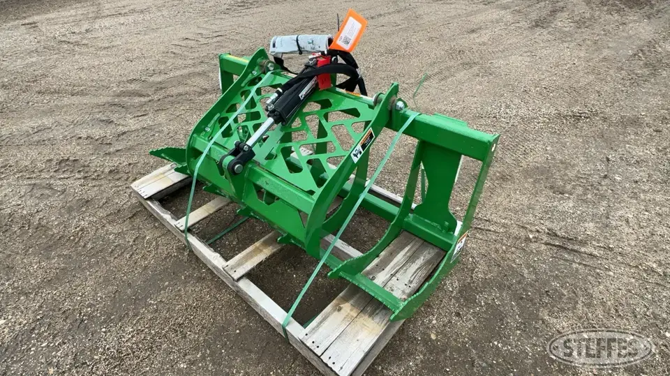 2023 Frontier AV20F Tractor Loaders and Attachment