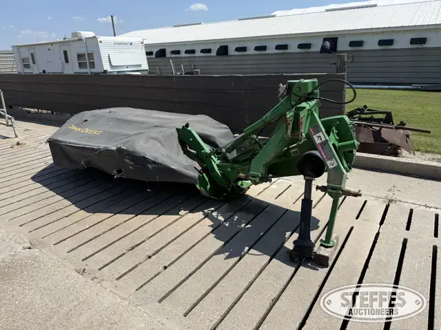 John Deere R240