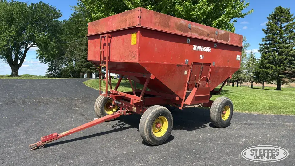 Minnesota 260 gravity wagon Gravity Box