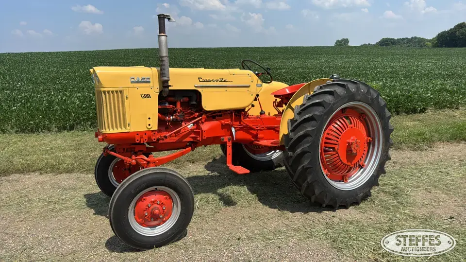 1958 Case 600 Collectible Tractor