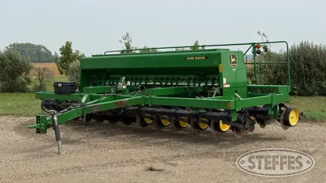 John Deere 750
