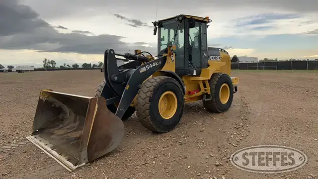 2017 Deere 544K II