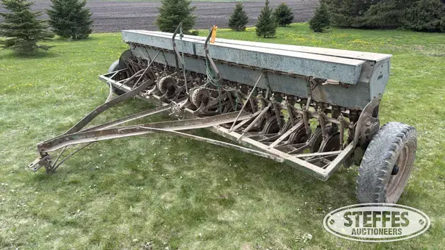 John Deere B