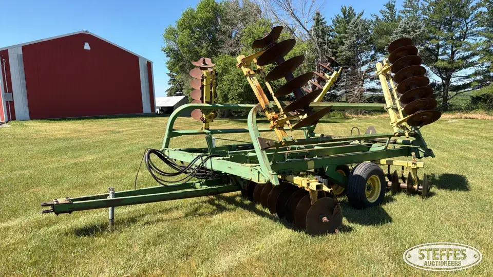 John Deere 230 Disc