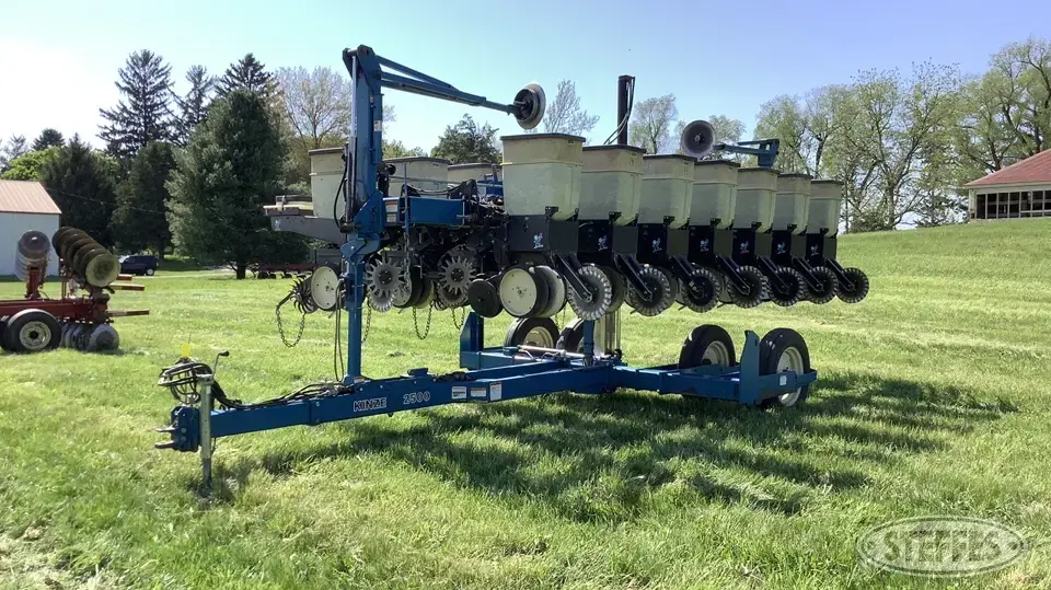 Kinze 2500 Less Than 12 Row Planter