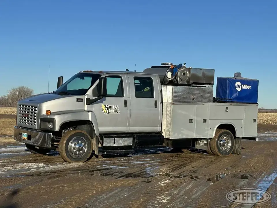 2004 GMC C6500 Service Utility Truck