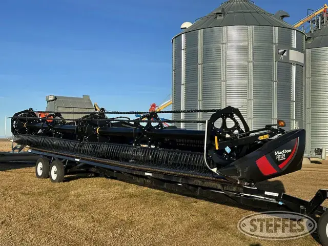2018 MacDon FD135
