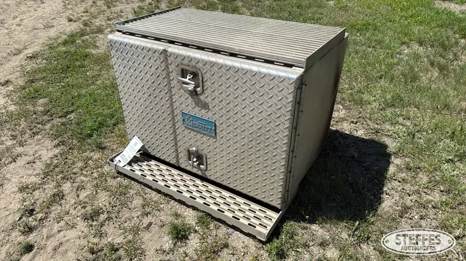 Merritt storage box Truck-Trailer Part