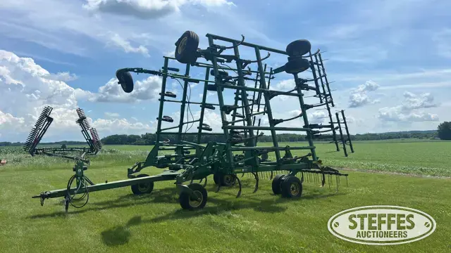 2008 John Deere 2410