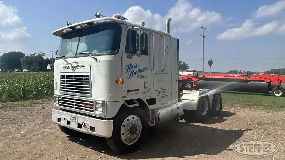 1991 International 9600 Eagle Cabover Truck with Sleeper