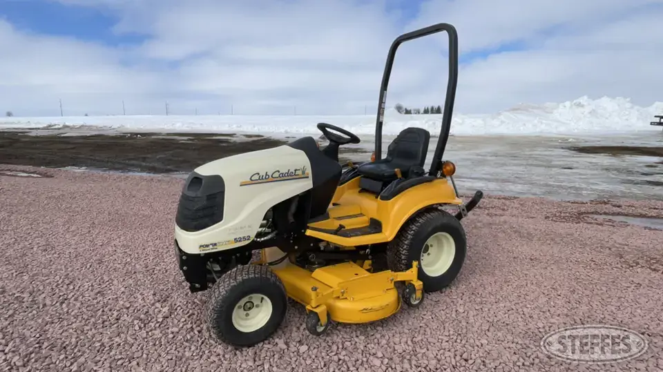 2000 Cub Cadet 5252e Lawn Tractor