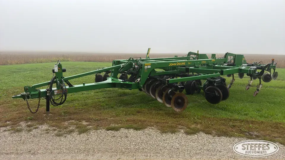 John Deere 2700 Ripper