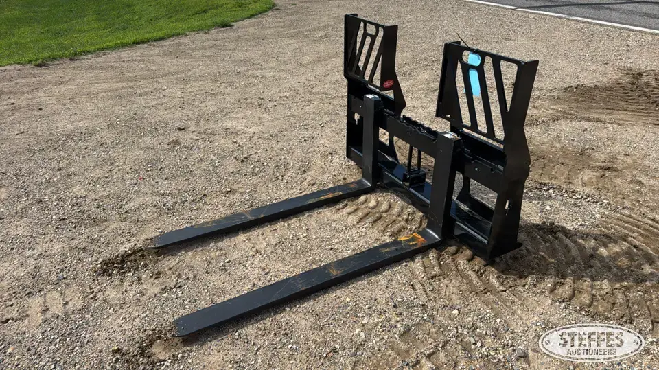RSI skid steer pallet forks Skid Steer Fork