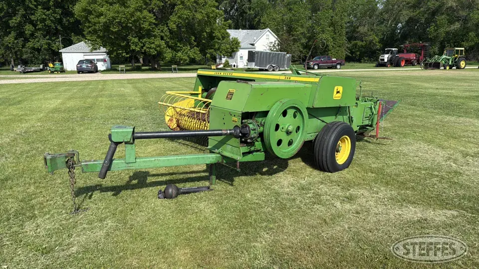 1974 John Deere 346 Square Baler