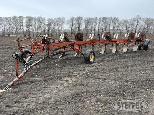 International 700 Automatic