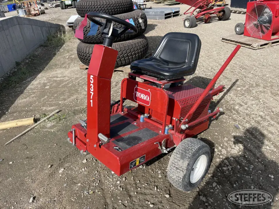 Toro GreensPro 1200 Lawn and Garden Accessory