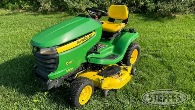 John Deere X320