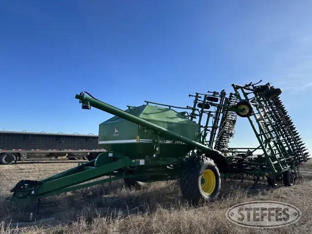 John Deere 730