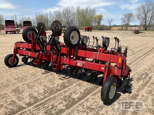 International 183