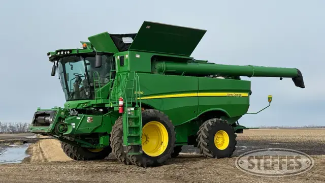 2012 John Deere S690