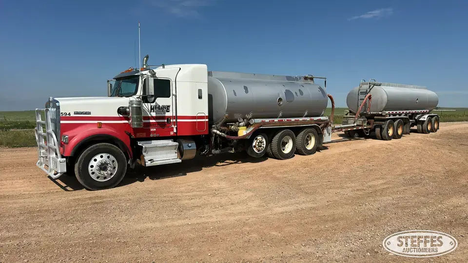 2015 Kenworth W900 4,200 gal. Tank Truck