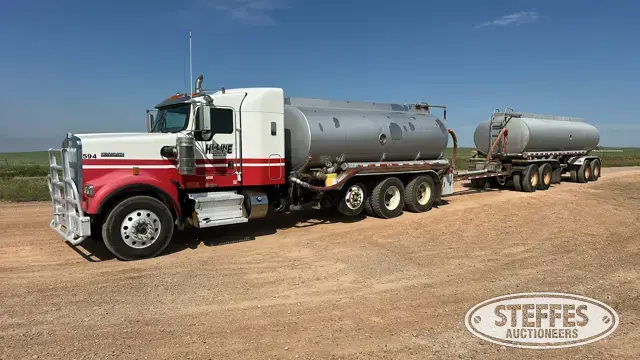 2015 Kenworth W900 4,200 gal.