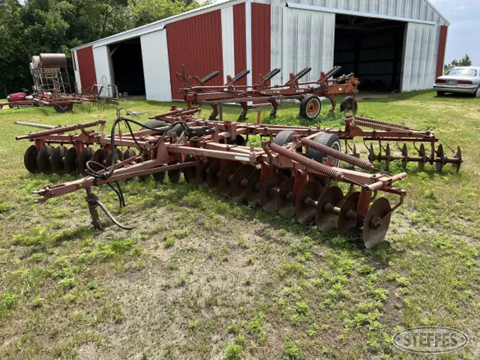 Massey Ferguson 520 Disc