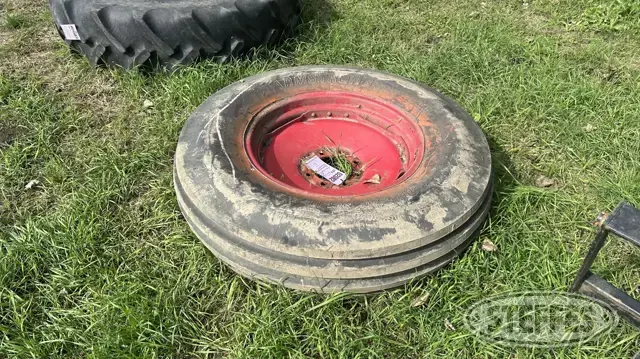 Armstrong 11.00-24SL tire